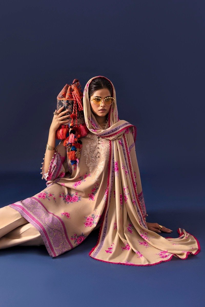 h232-015a-dc_3_Sana Safinaz